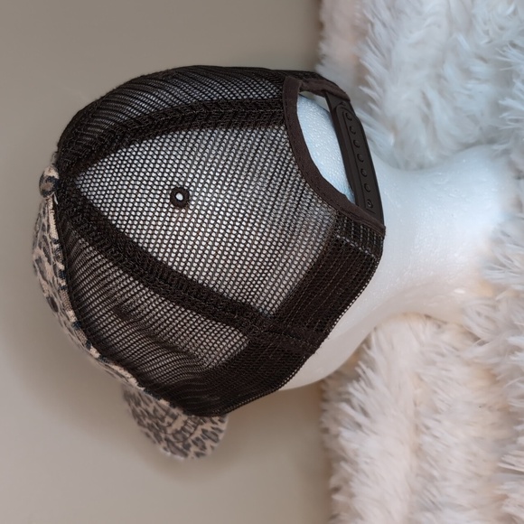 LEOPARD PRINT Snapback Trucker Cap Adjustable - Picture 5 of 9